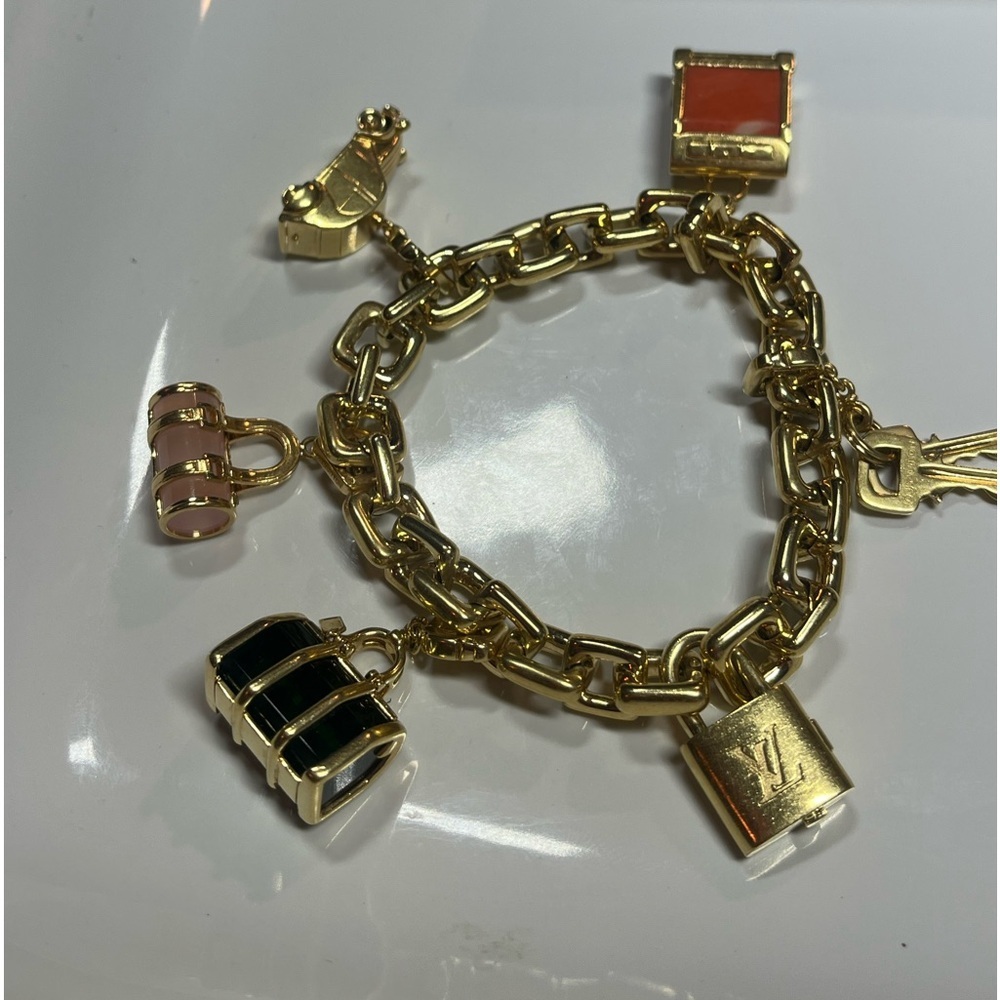 LOUIS VUITTON 2003 18KT GOLD CHARM BRACELET W/ 5 CHARMS - Picture 14 of 14